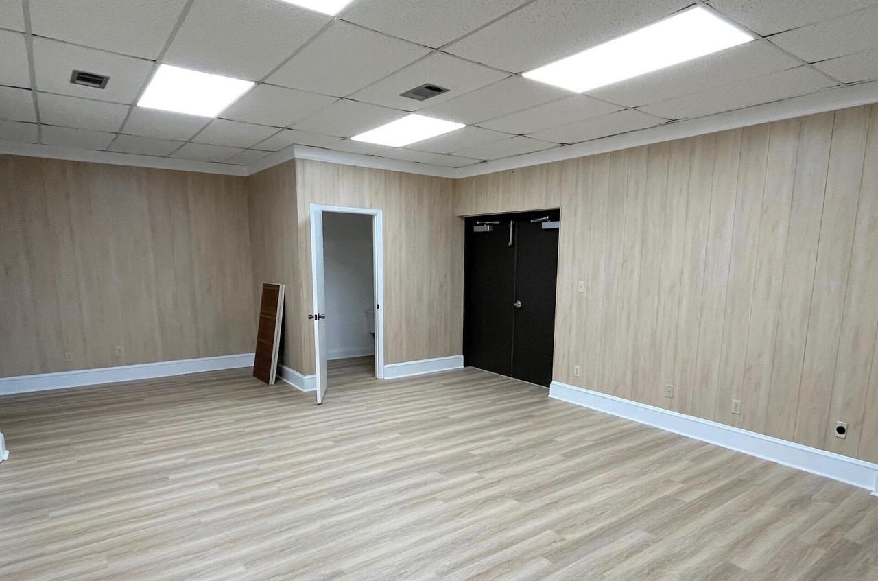 2 Industrial Park Ln Unit A5 #A5 - Photo 6 of 7