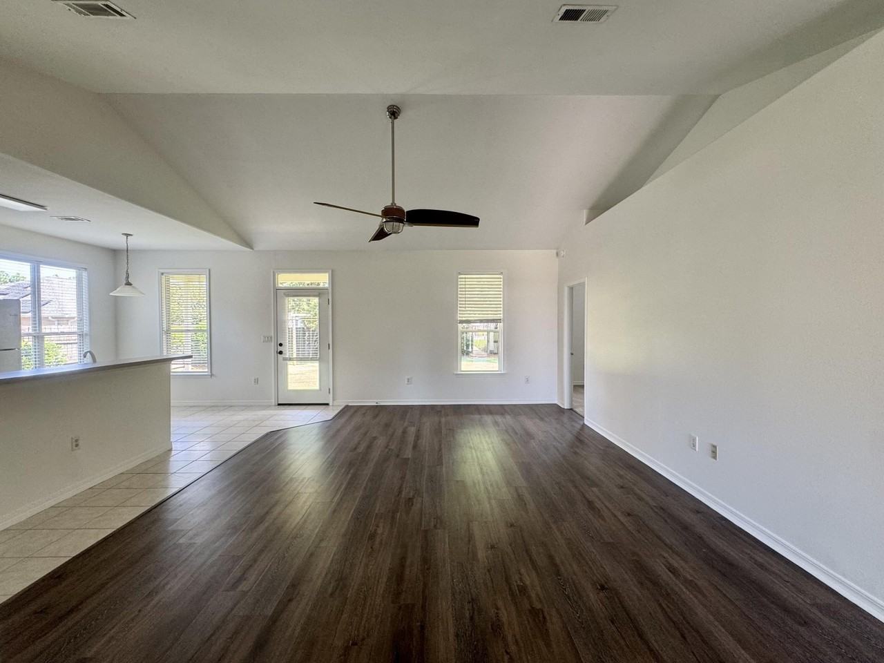 418 White Heron Drive - Photo 4 of 27