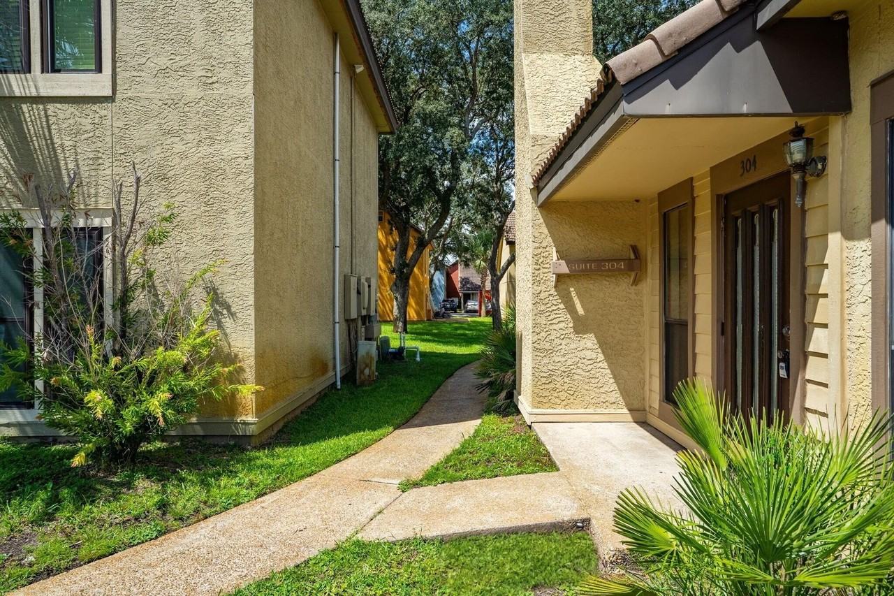 151 Mary Esther Blvd Ste 304 #304 - Photo 2 of 11