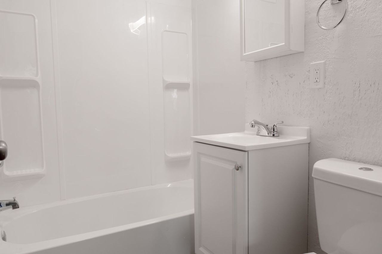 60 60 Midland Heights Circle - Photo 3 of 24