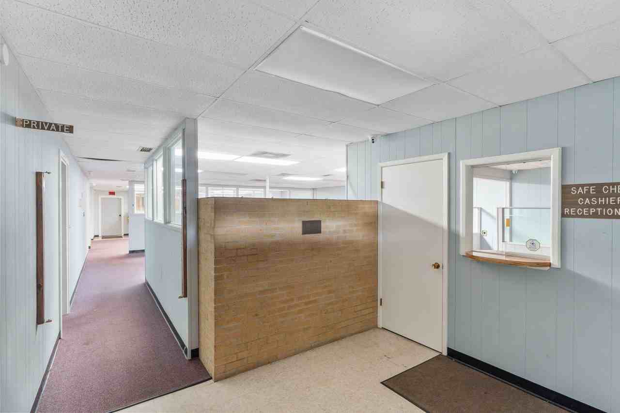 711 Eglin Pkwy Ne - Photo 5 of 5