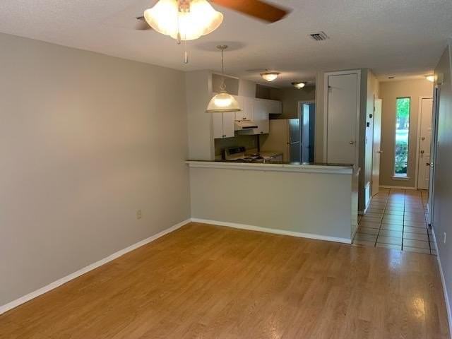 11 11 NW Poulton Drive unit: B #B - Photo 4 of 9