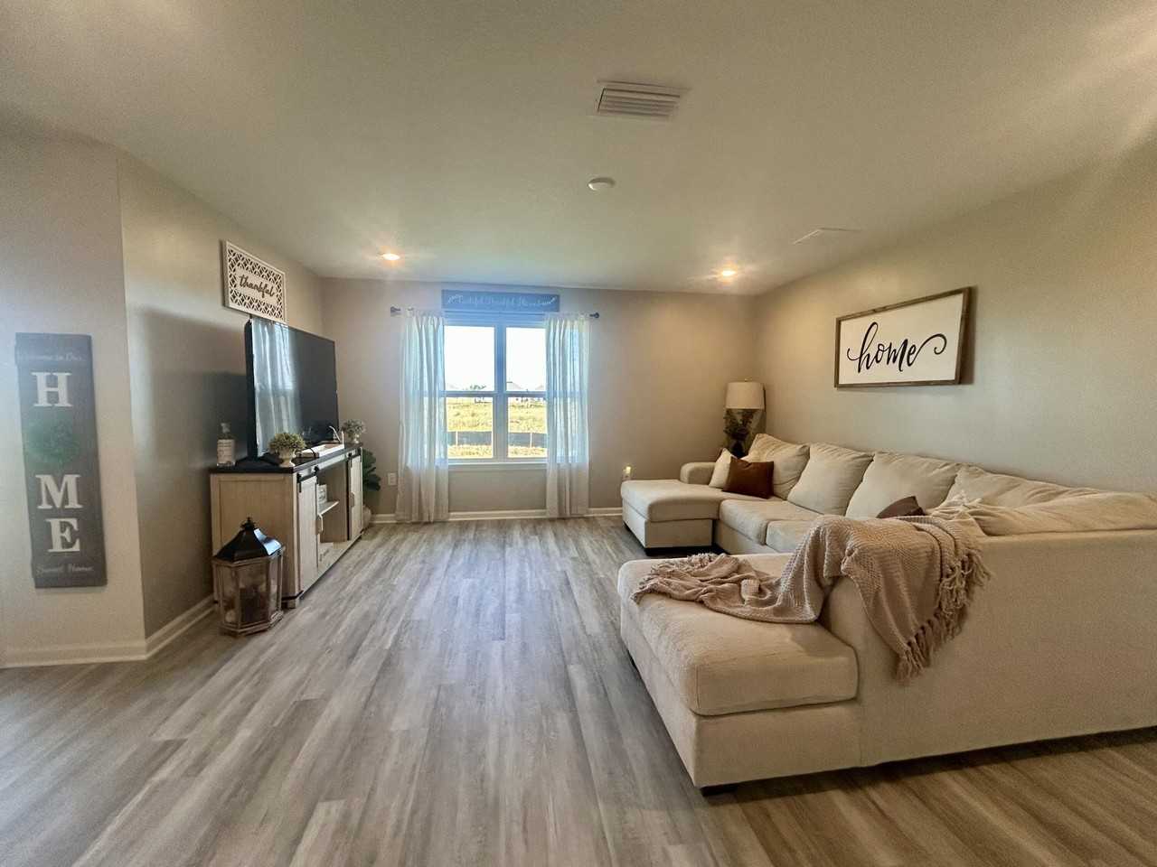 211 Gray Owl Dr W - Photo 5 of 22