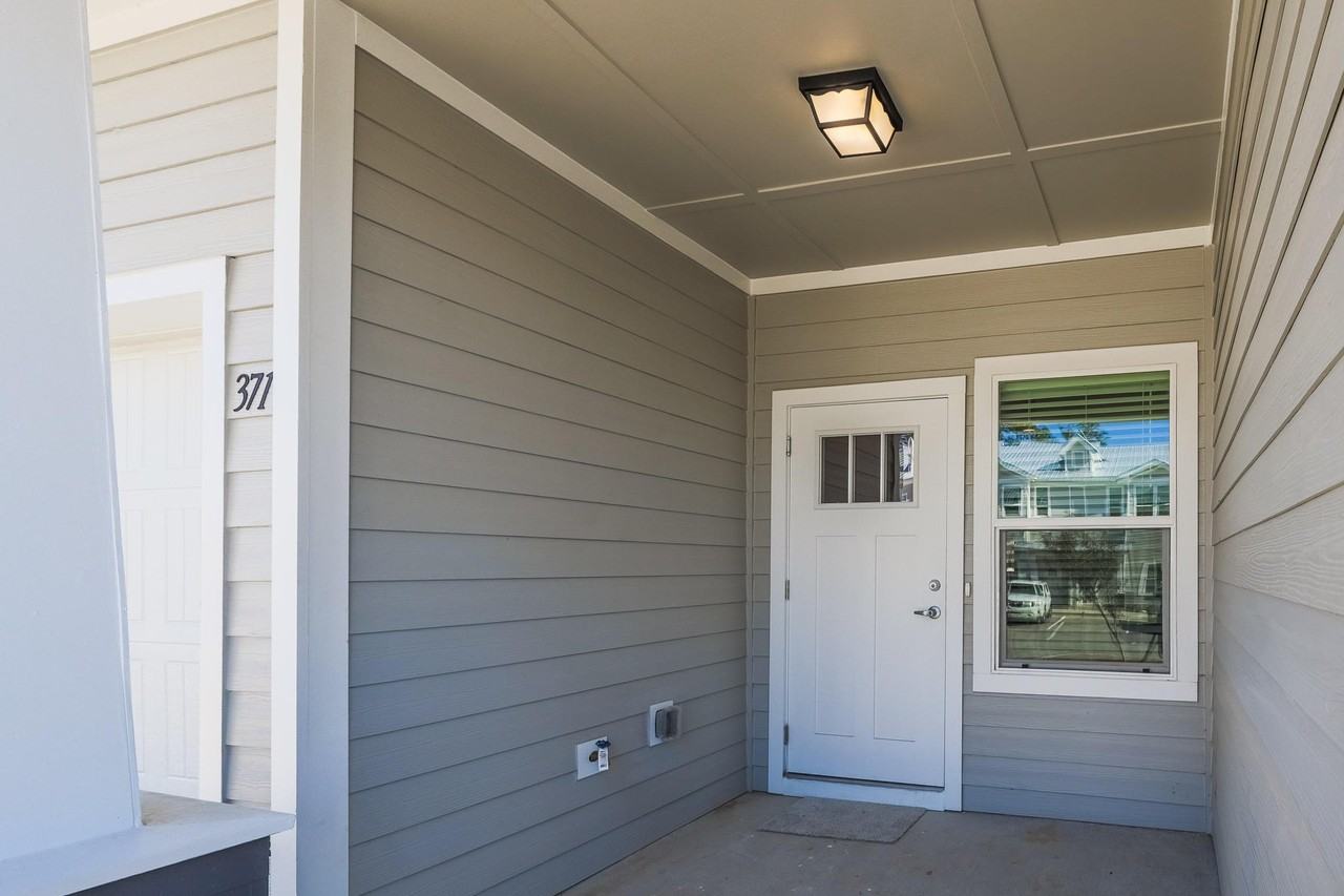 432 Date Palm Lane - Photo 2 of 31