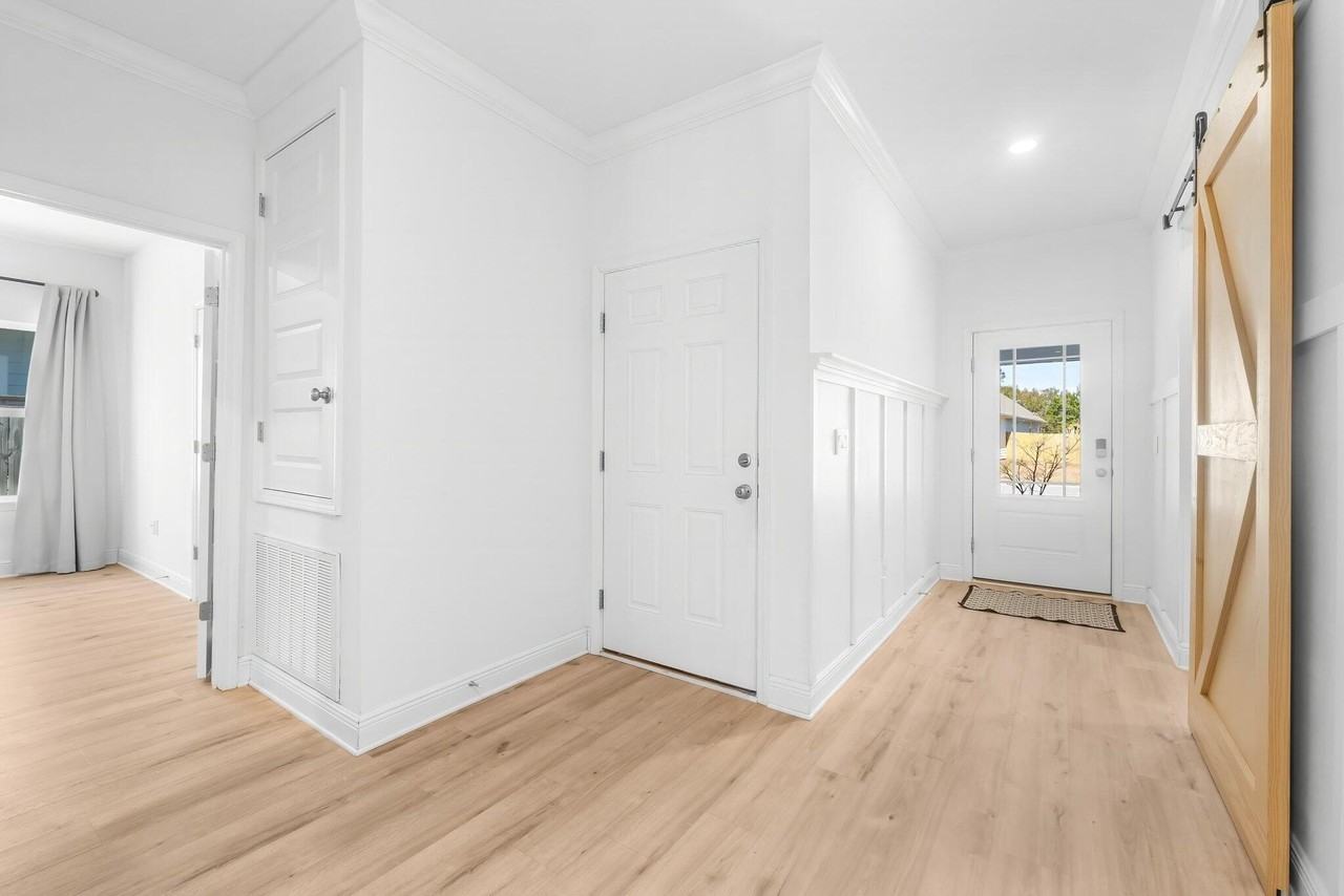 156 Emarie Grey Circle - Photo 4 of 30