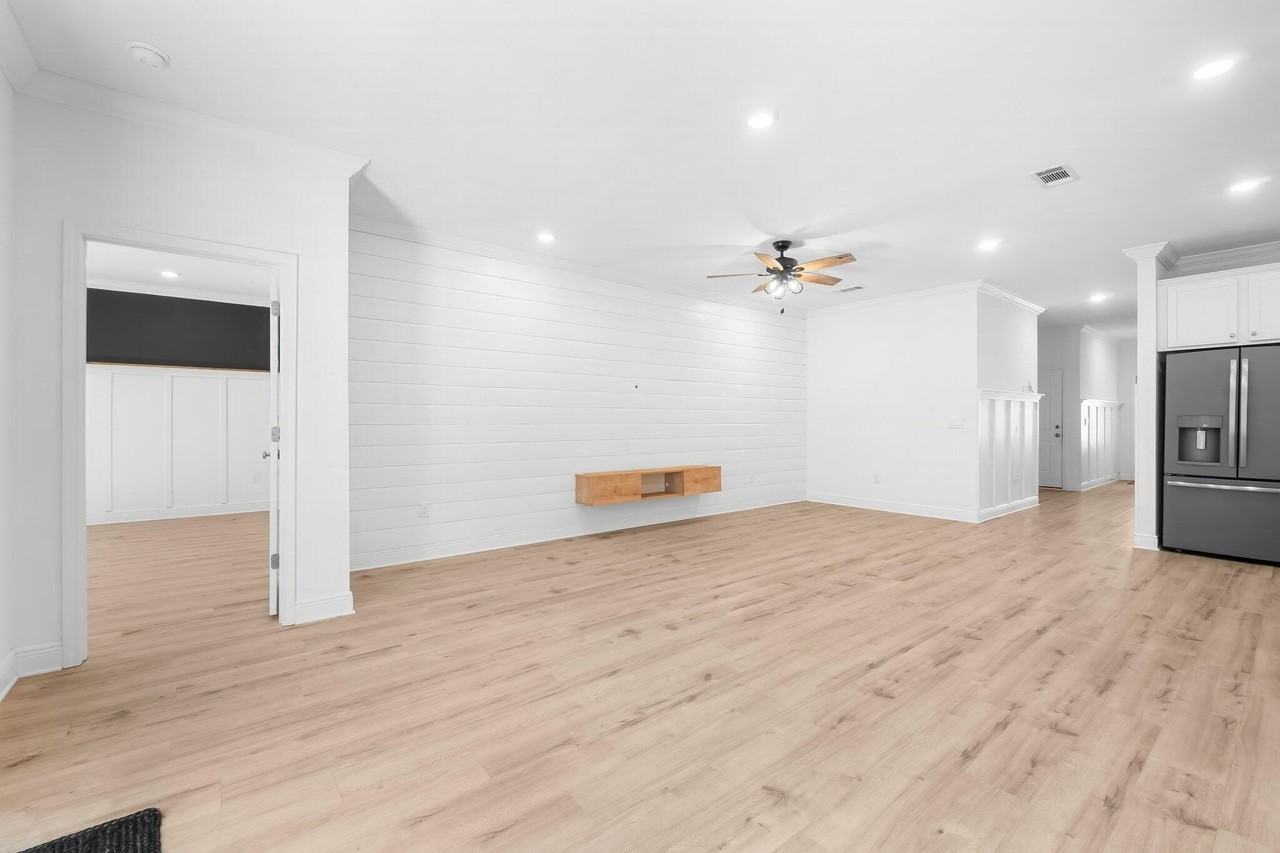 156 Emarie Grey Circle - Photo 7 of 30