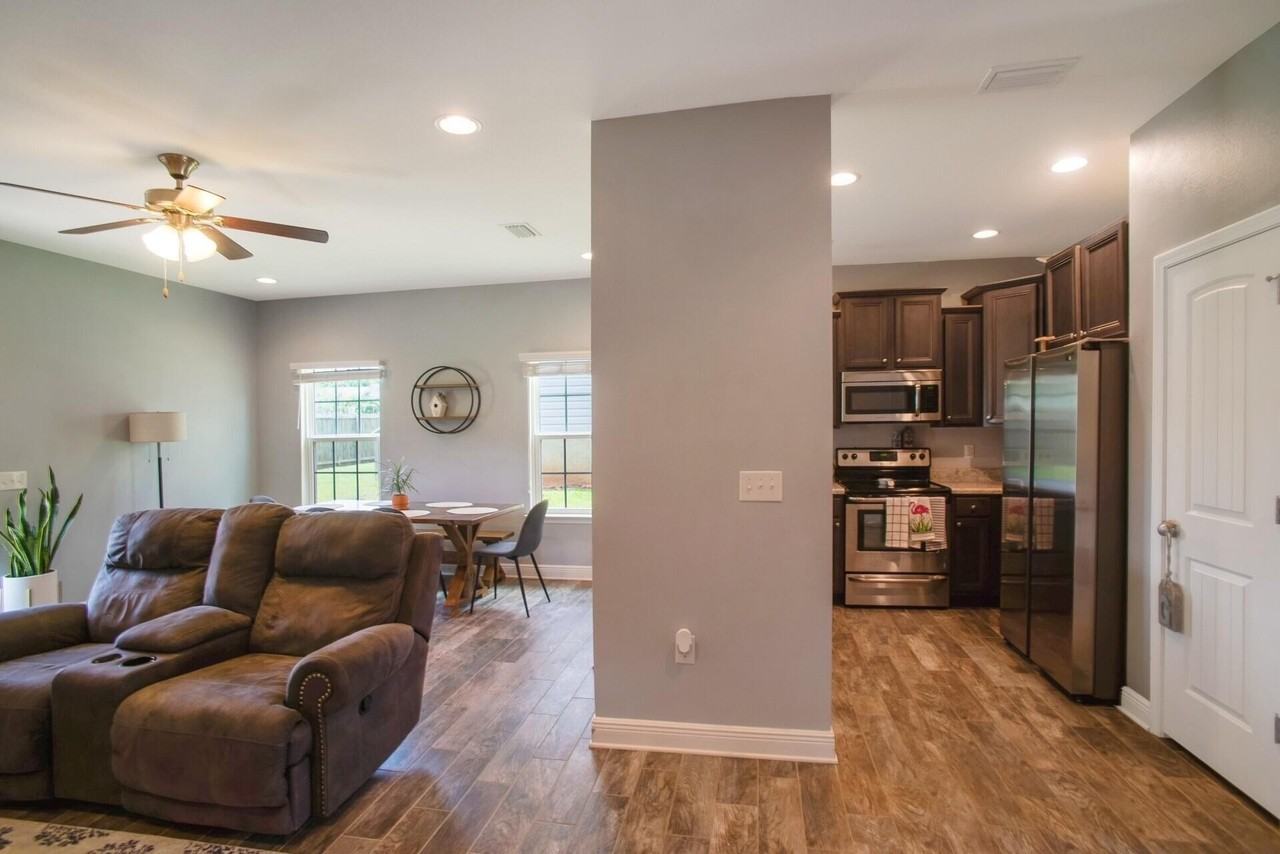 141 141 E Iron Horse Drive - Photo 7 of 18