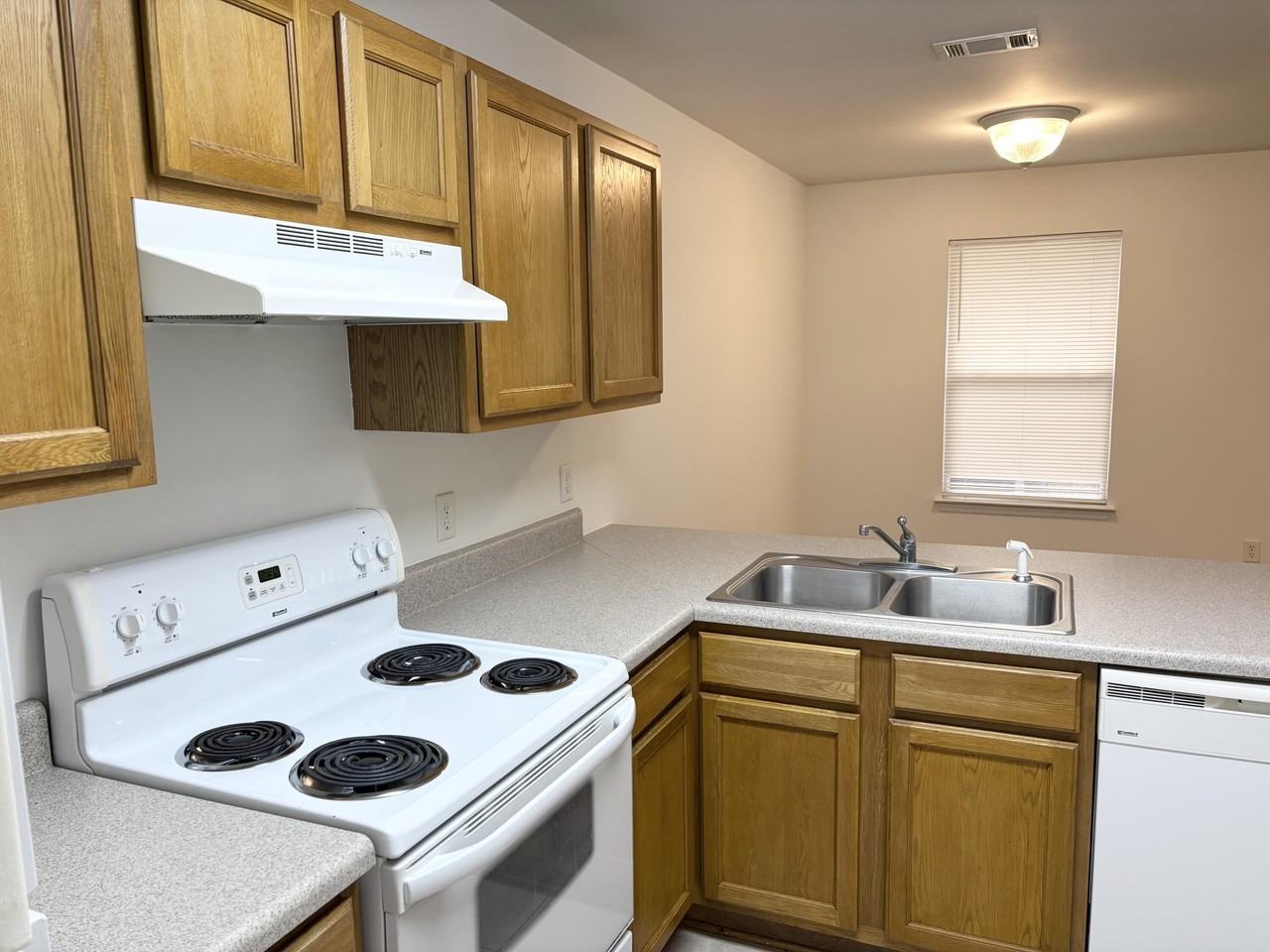 27 Baywood Ct Nw - Photo 6 of 11