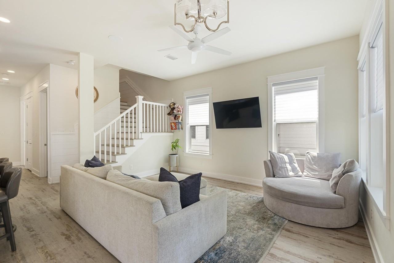 79 Beach View Dr - Photo 3 of 41