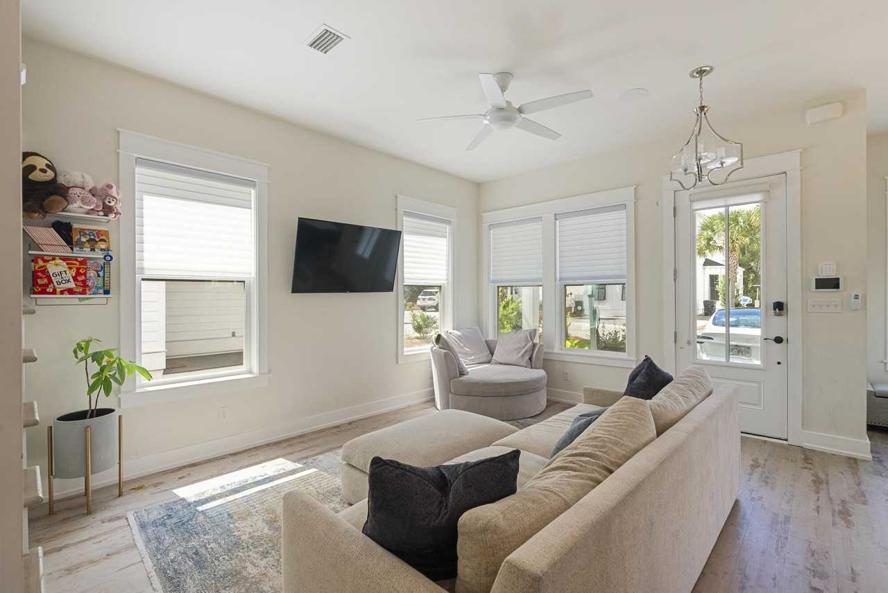 79 Beach View Dr - Photo 4 of 41