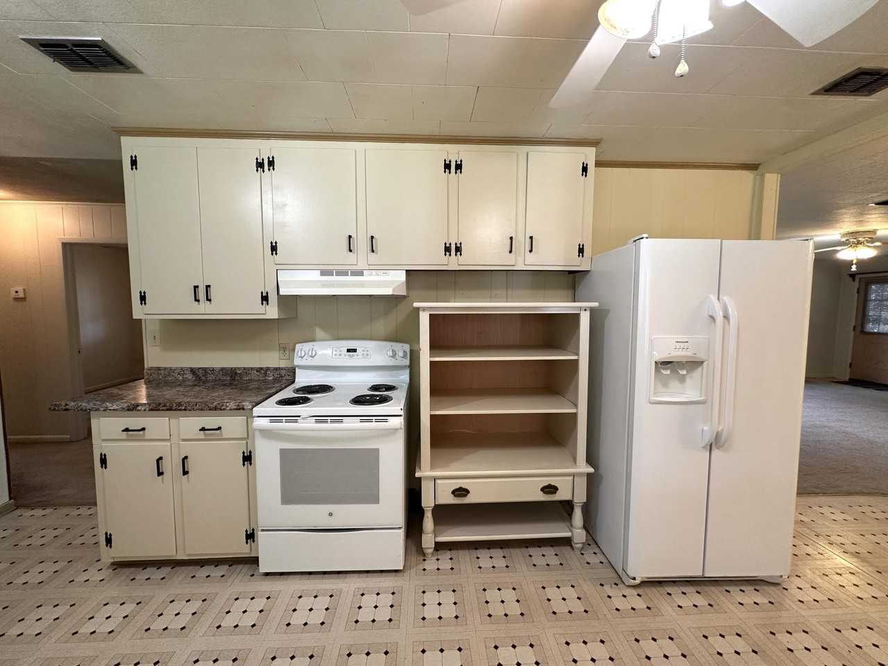 8101 4th St - Photo 4 of 31