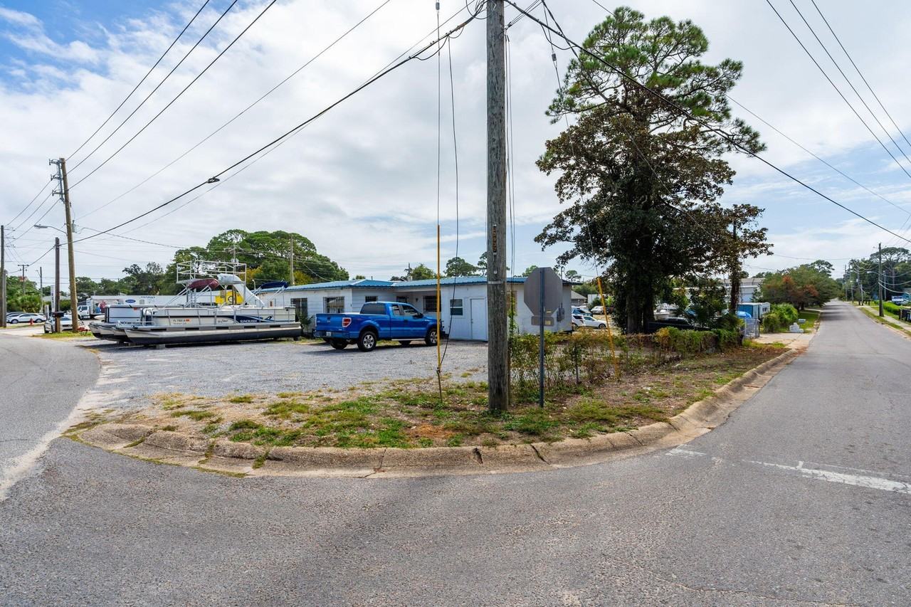 60 Beal Pkwy Sw - Photo 7 of 34