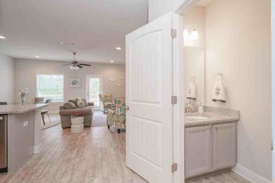 90 Crossing Ln #B - Photo 4 of 23