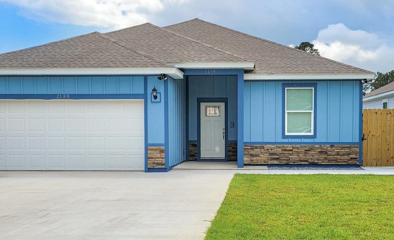 2199 Paloma St - Photo 3 of 34