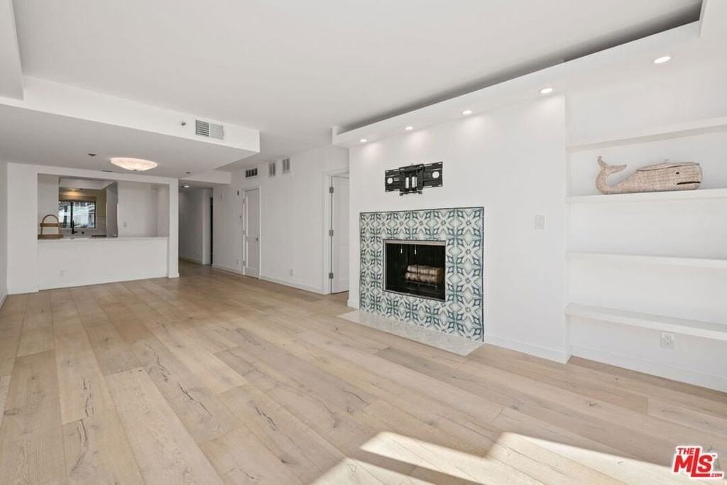 2920 Neilson Way - Photo 2 of 34