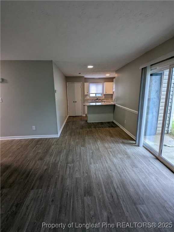 835 Applewood Ln - Photo 3 of 14