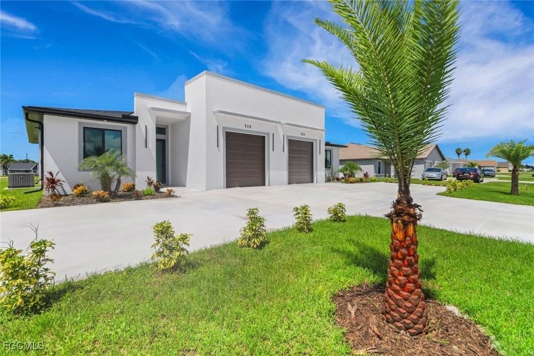 928 Northeast 8th Place