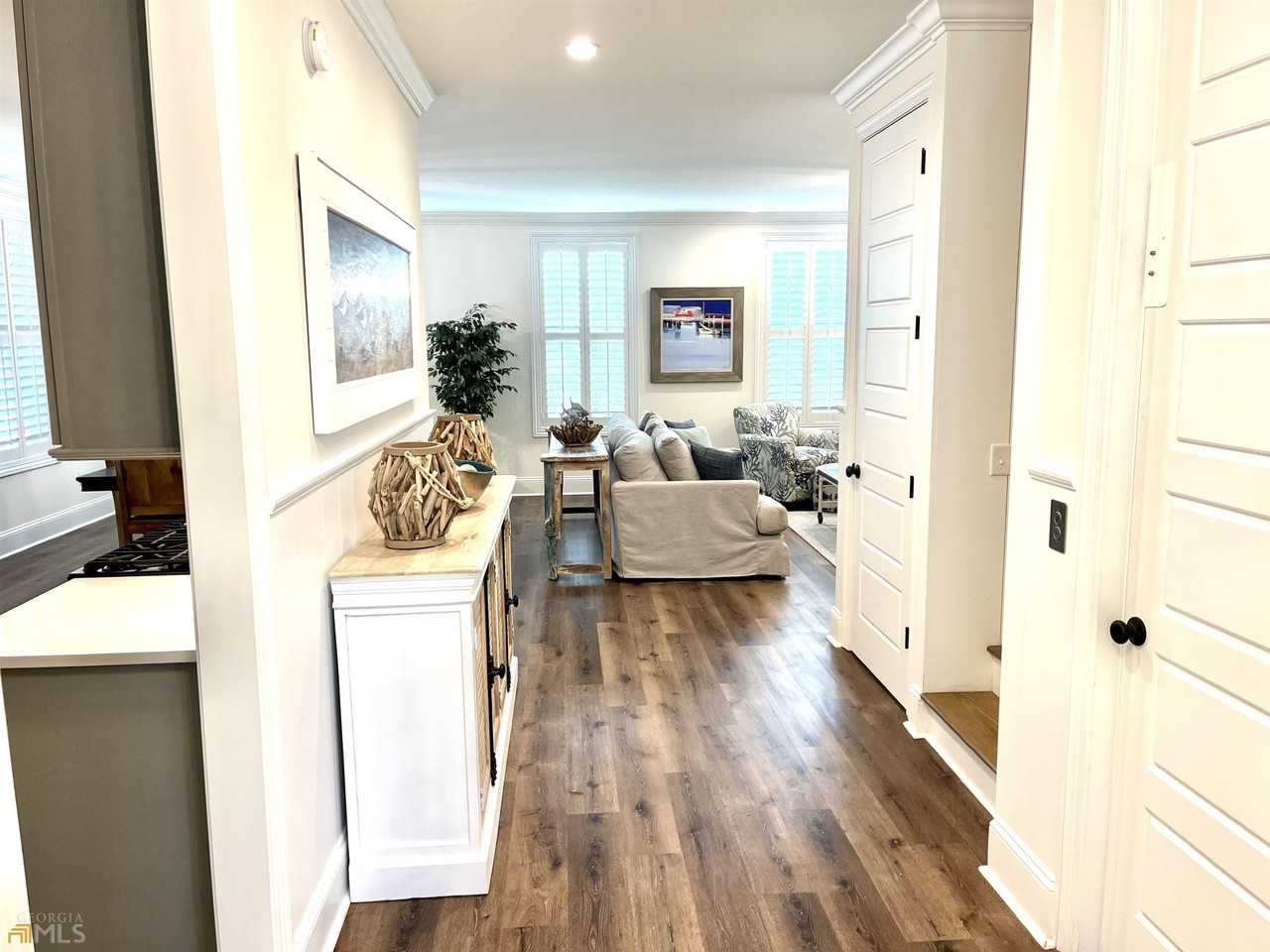 1548 Ocean Blvd - Photo 4 of 50