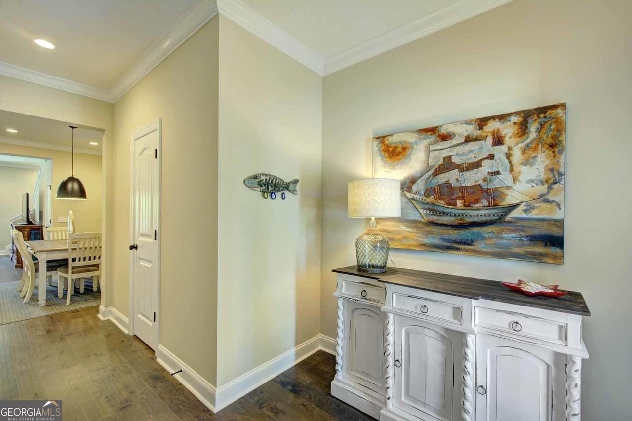 205 Mariners Circle - Photo 5 of 50