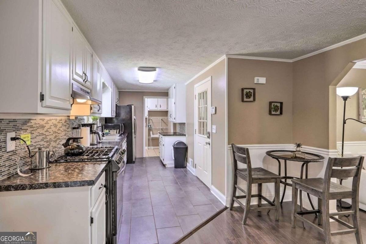 6207 Moss Dr - Photo 6 of 42