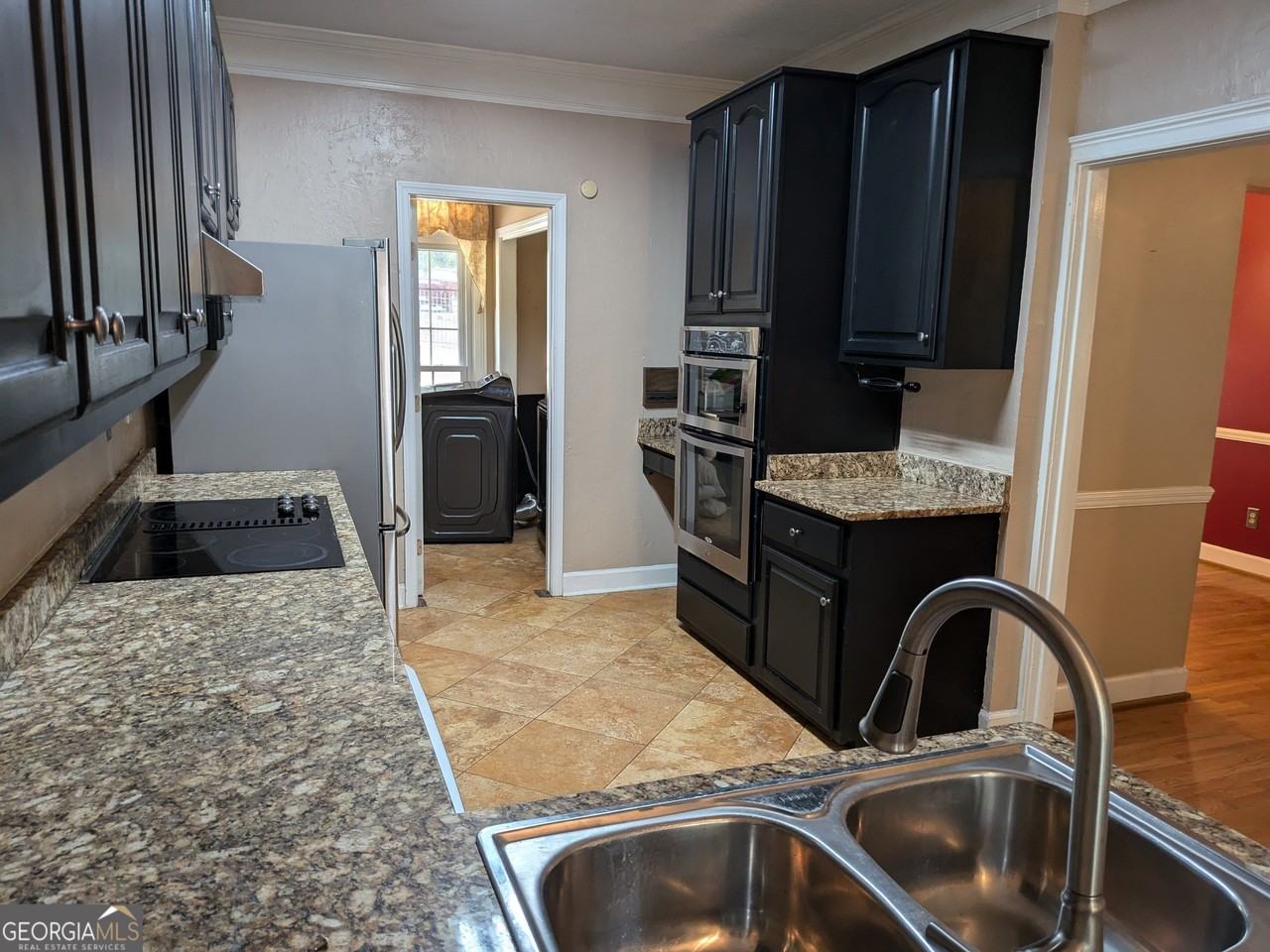 4401 Riverlake Way - Photo 5 of 32