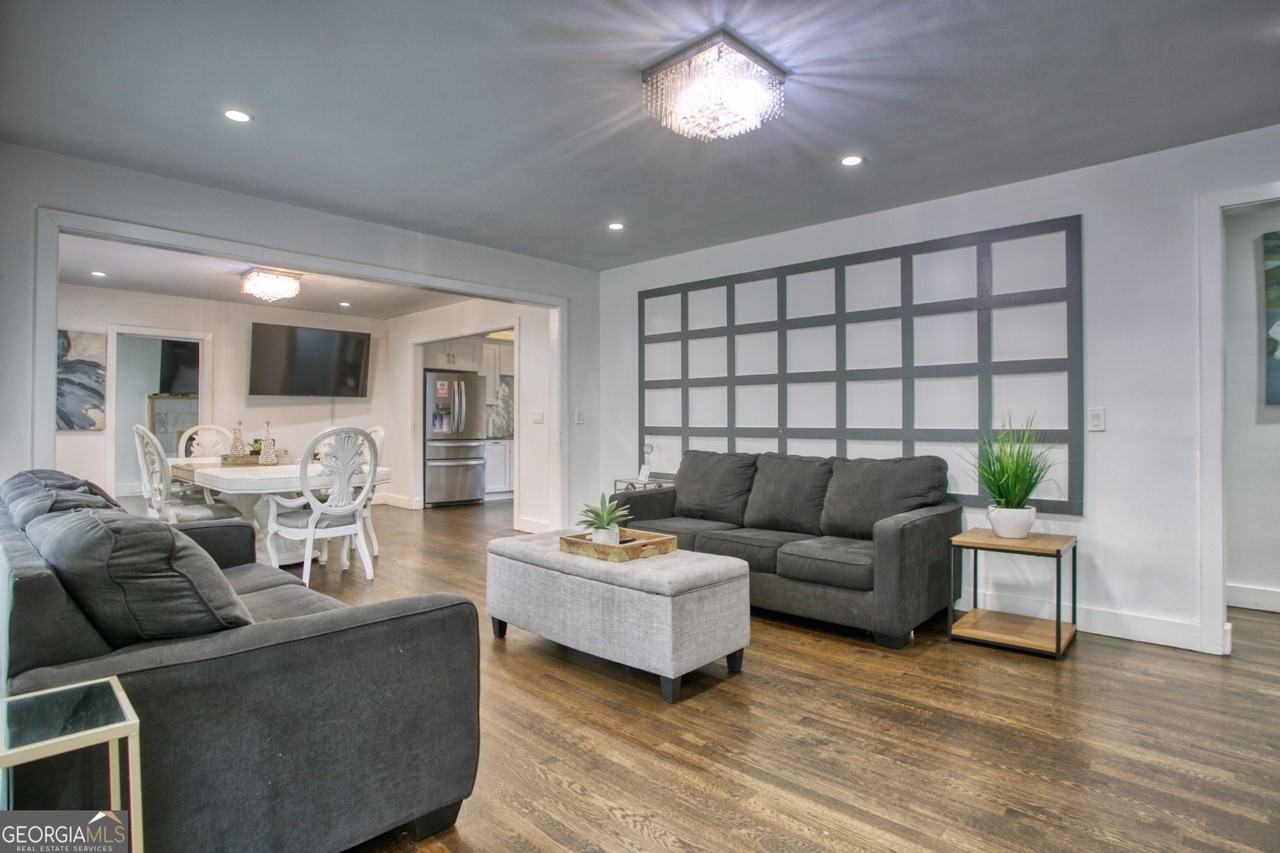 3850 Wieuca Rd Ne - Photo 2 of 47