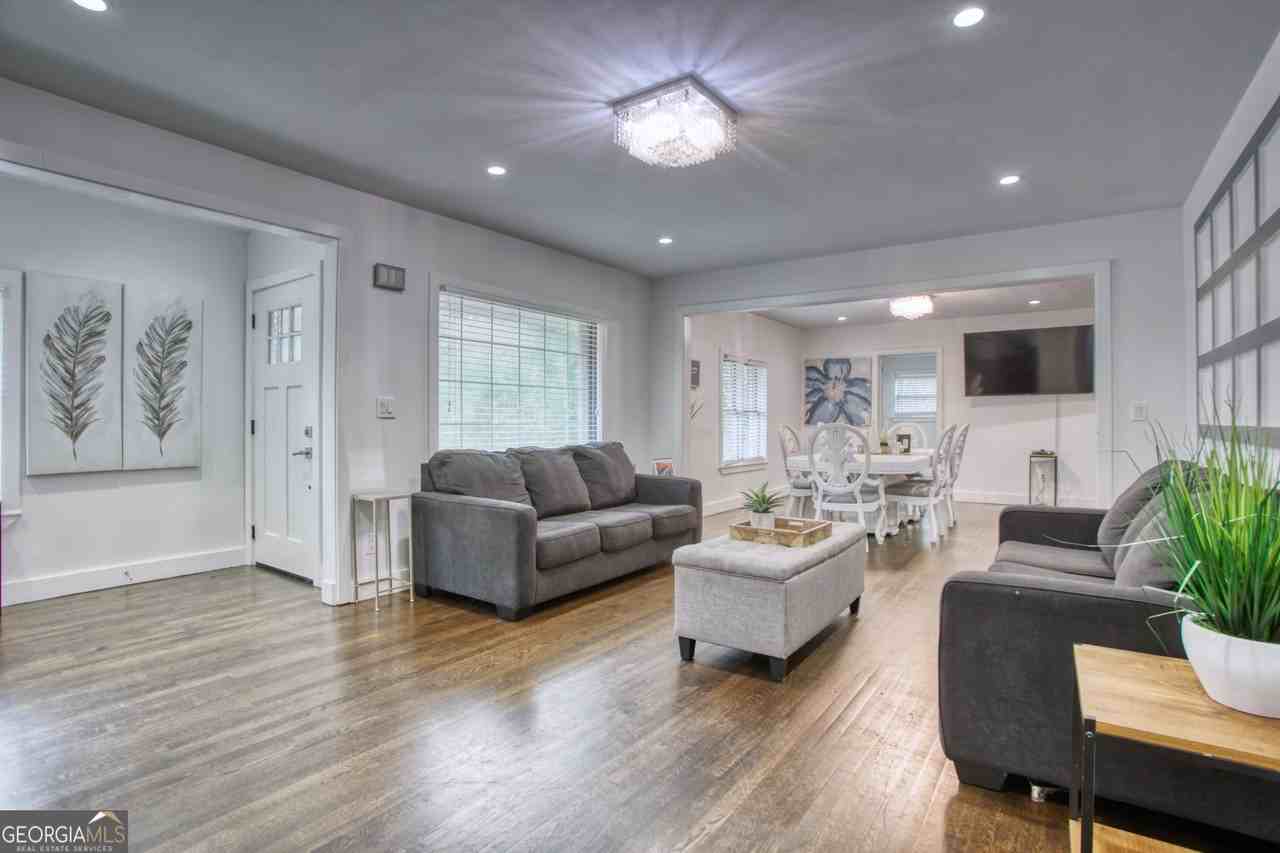 3850 Wieuca Rd Ne - Photo 3 of 47