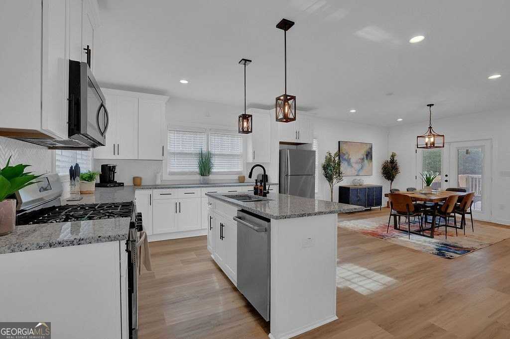 438 Hamilton E Holmes Dr Nw - Photo 6 of 39