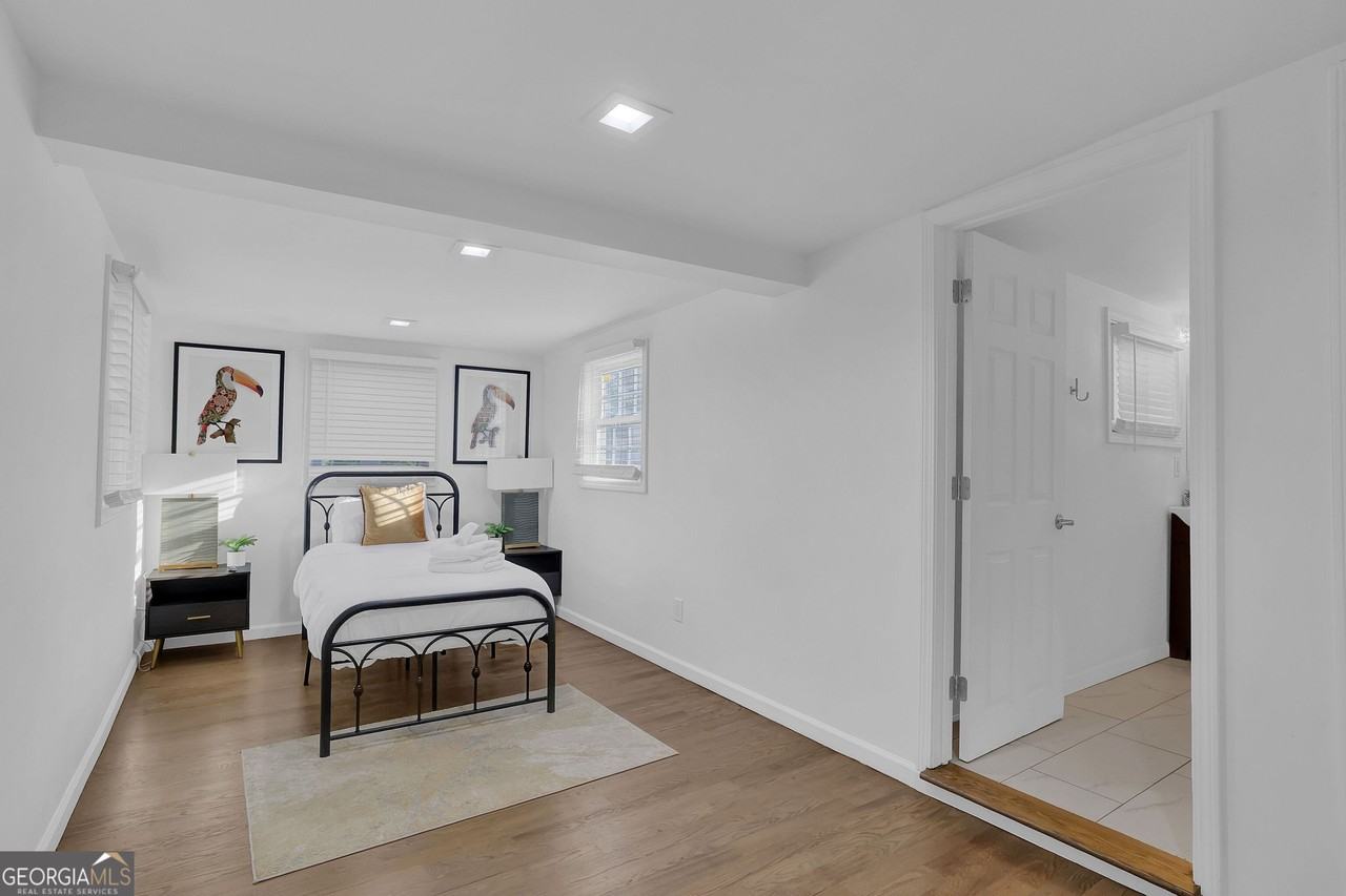 1100 Janes Ln Ne - Photo 4 of 45