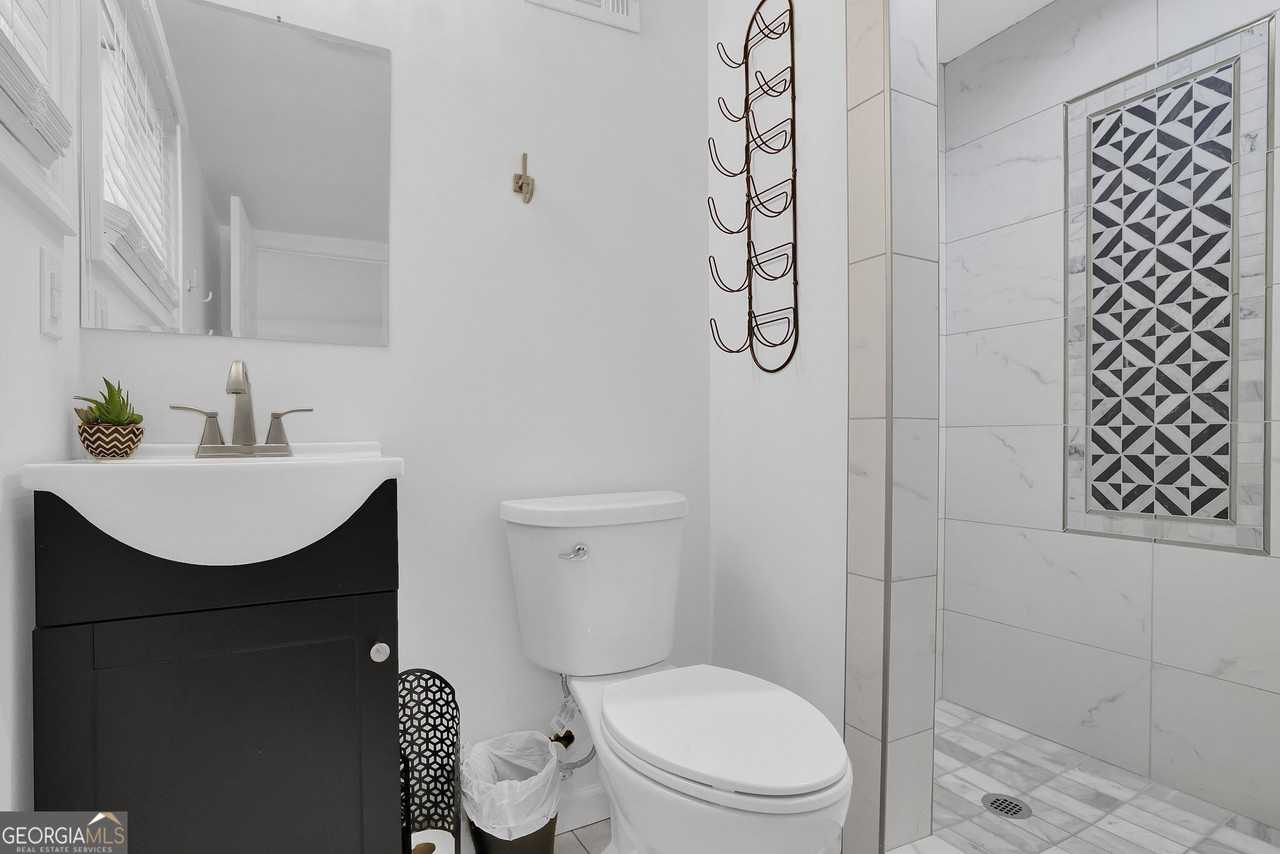 1100 Janes Ln Ne - Photo 5 of 45