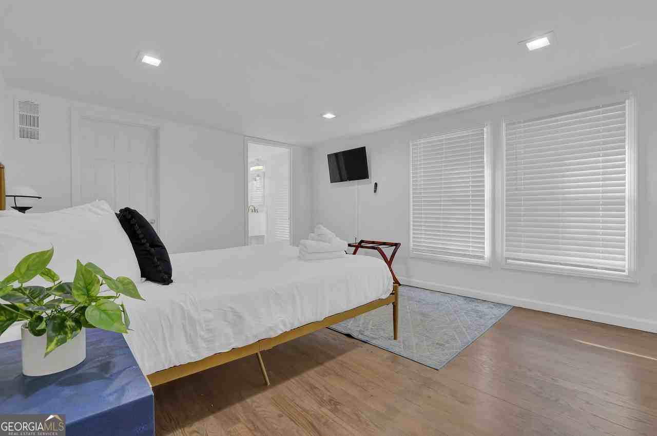 1100 Janes Ln Ne - Photo 6 of 45