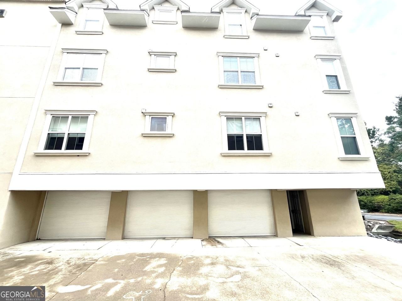 122 Shady Brook Cir Unit 100 #100 - Photo 2 of 39