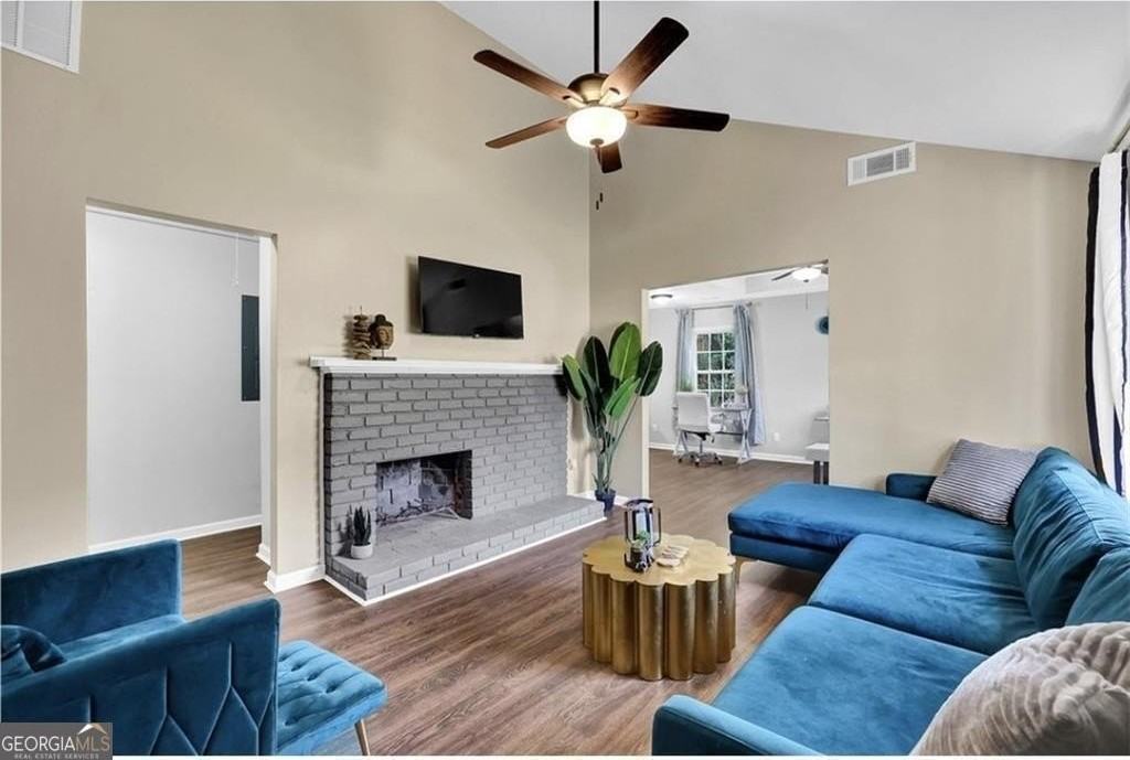 3162 Oakdale Road - Photo 4 of 26