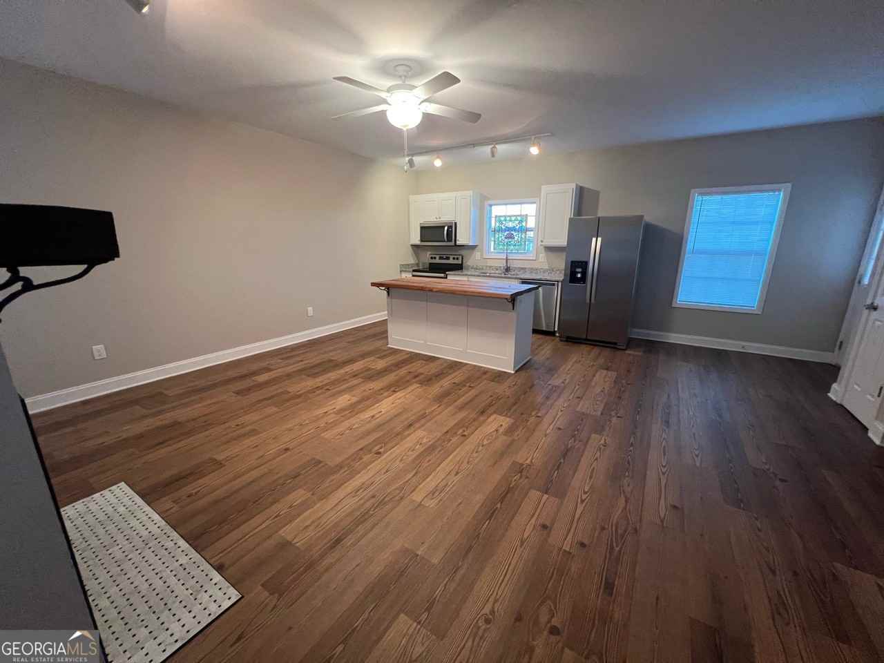 626 Liberty Overlook Drive Northeast - Photo 2 of 11