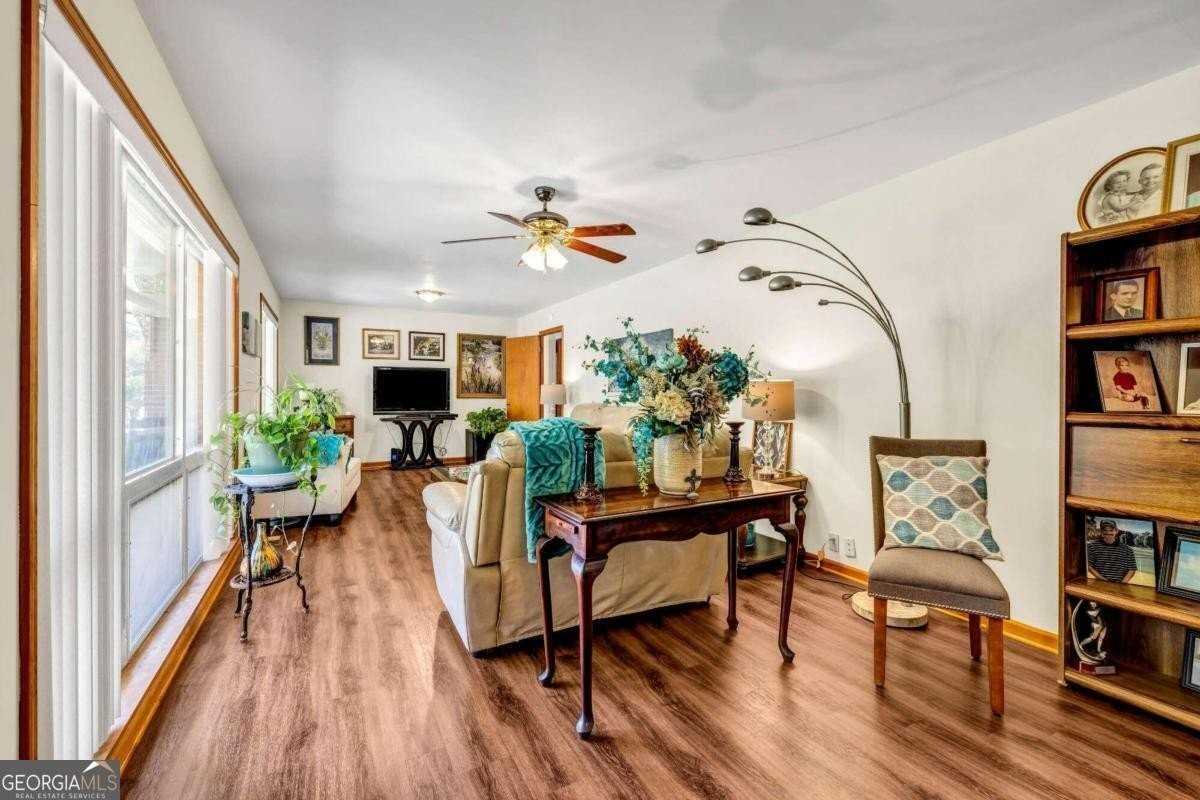 250 New Hope Place - Photo 3 of 22