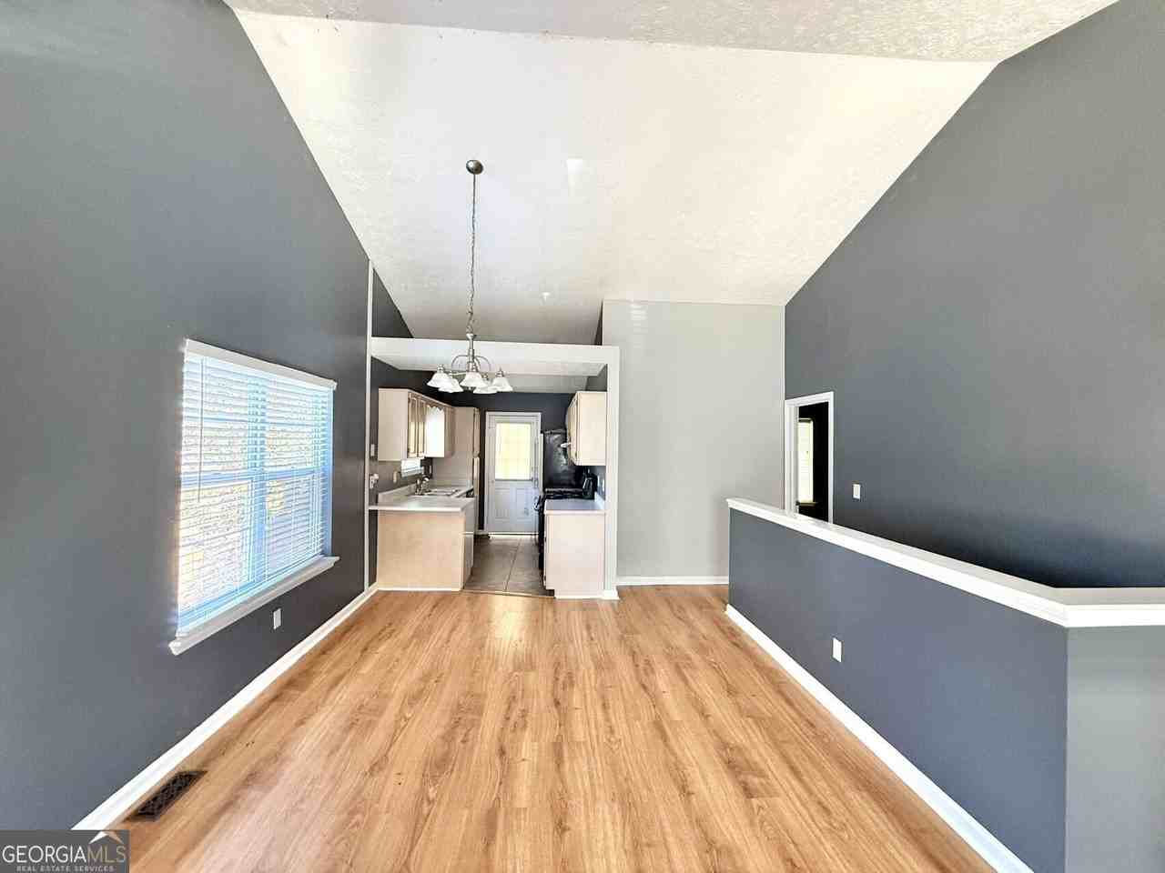 1042 Kennesborough Road Northwest - Photo 7 of 26