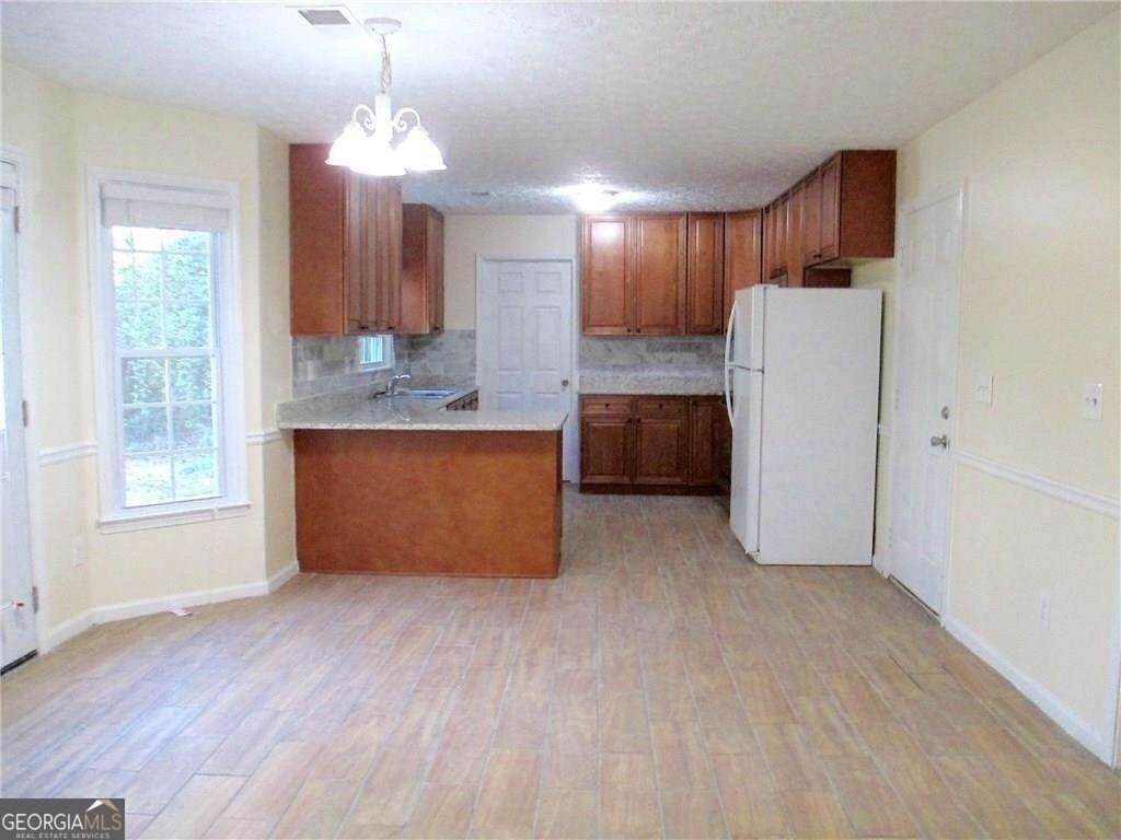 3040 Oak Meadow Dr - Photo 7 of 15