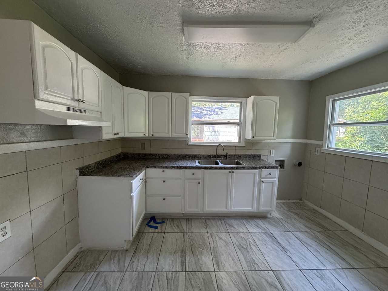1537 Orlando St Sw - Photo 2 of 15