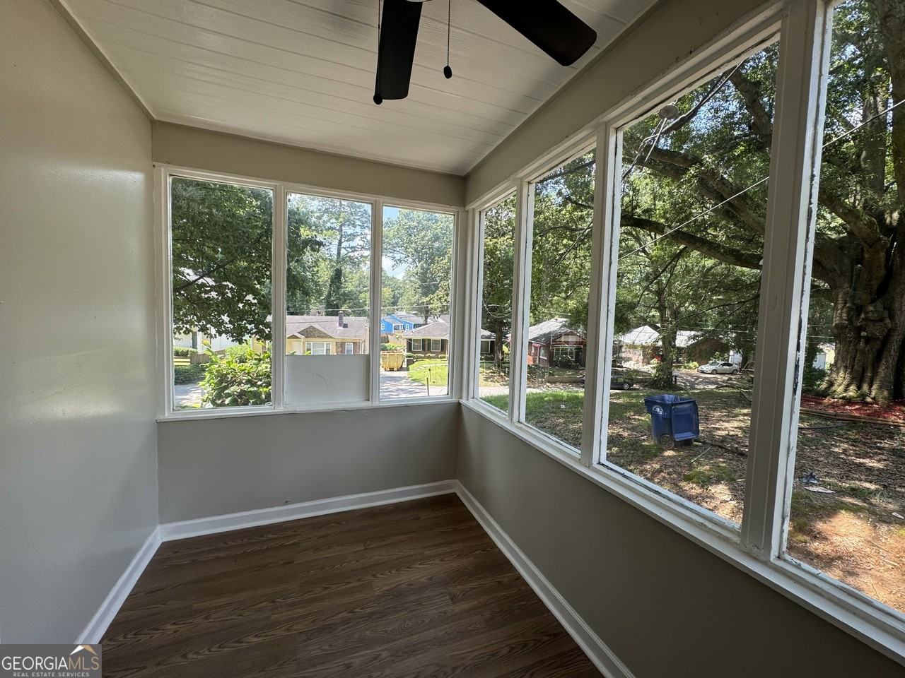 1537 Orlando St Sw - Photo 5 of 15