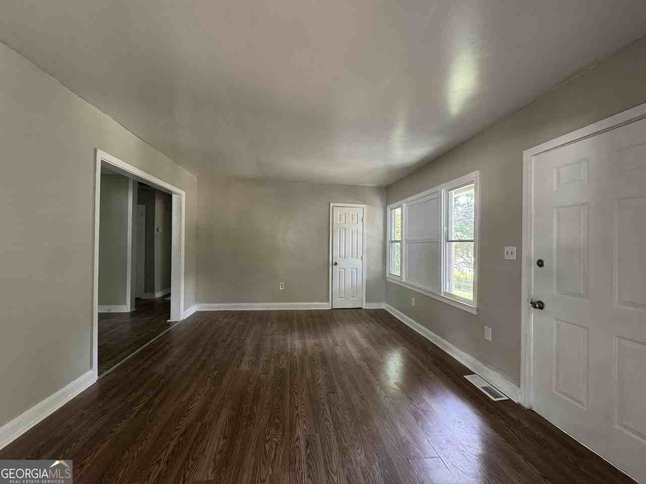 1537 Orlando St Sw - Photo 6 of 15