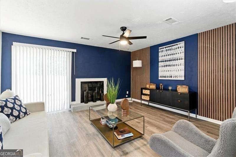 1524 Springleaf Circle Southeast - Photo 2 of 20