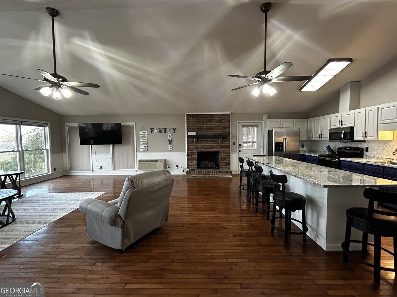 1550 Shady Oaks Lane - Photo 7 of 8