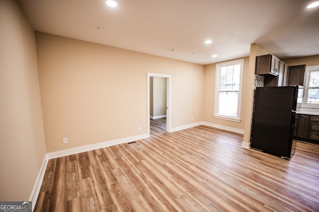 210 8th Street West #1 - Photo 4 of 23