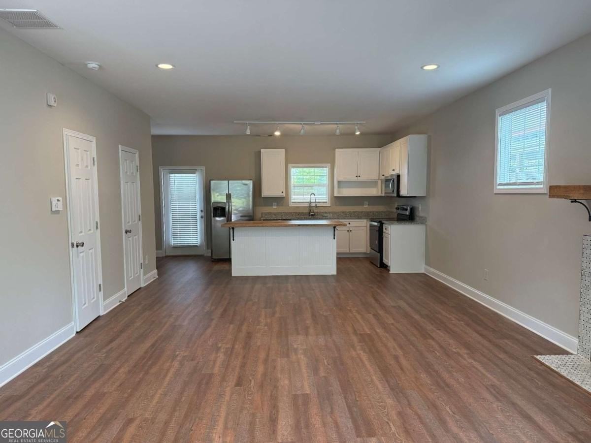 790 Grove Street - Photo 3 of 15