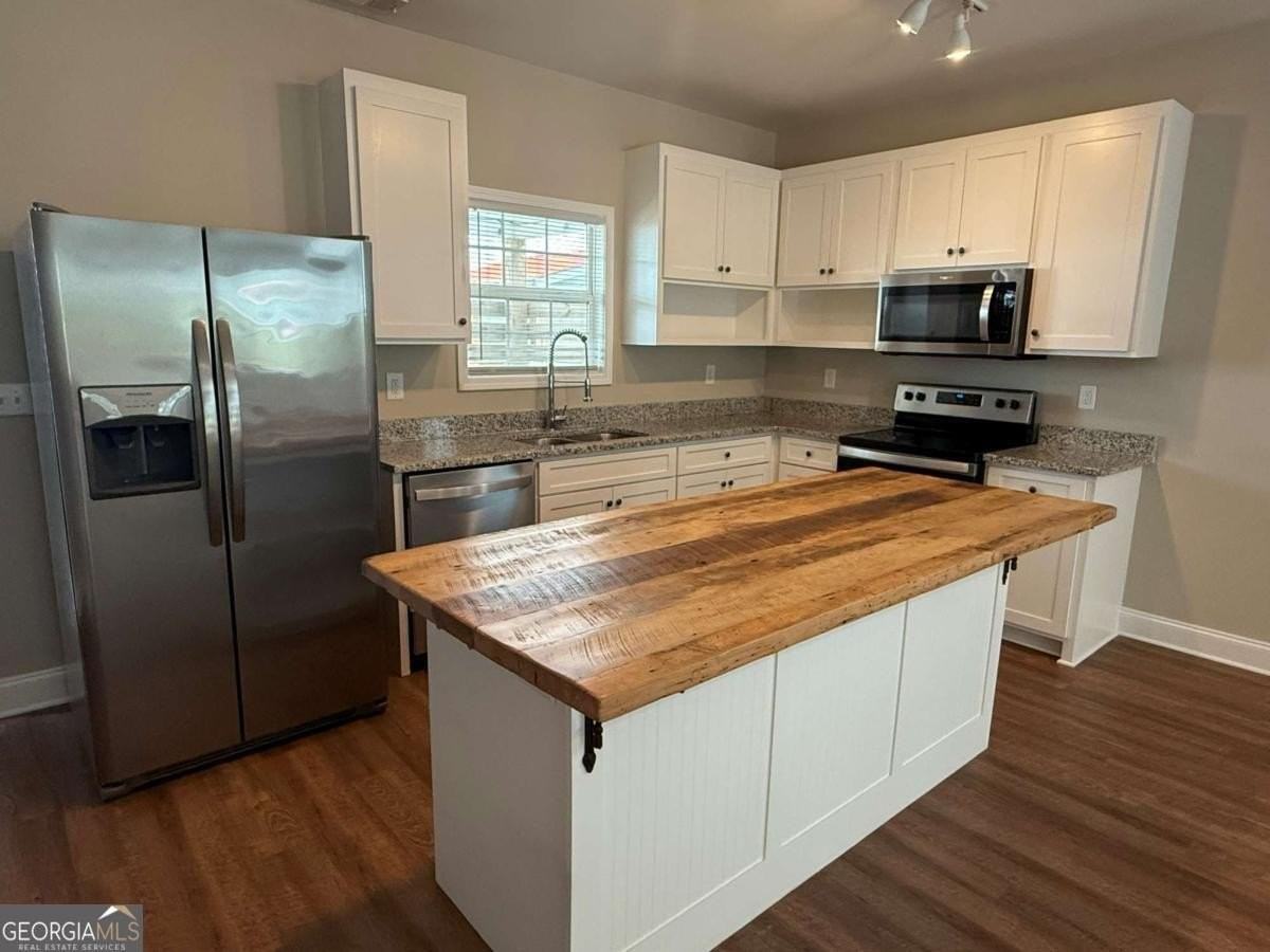 790 Grove Street - Photo 6 of 15