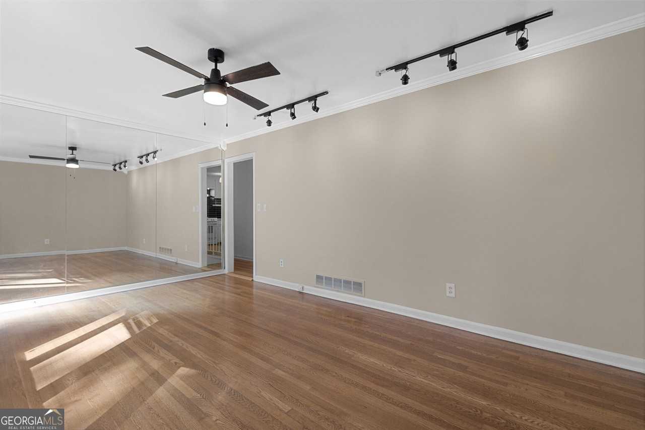 2958 Harcourt Drive #1 - Photo 7 of 32