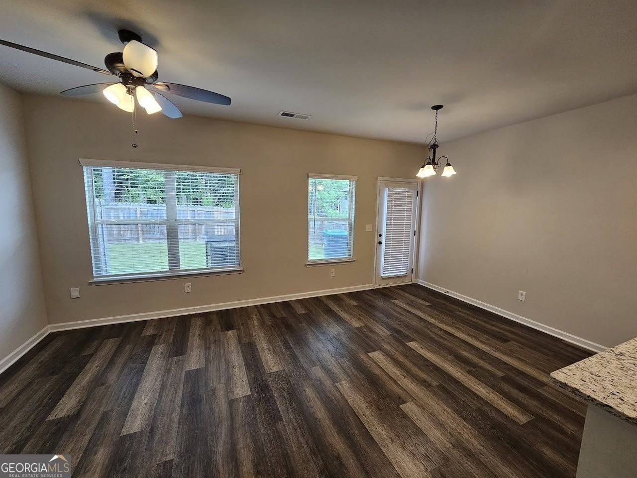 6058 Oak Bend Ct - Photo 4 of 13