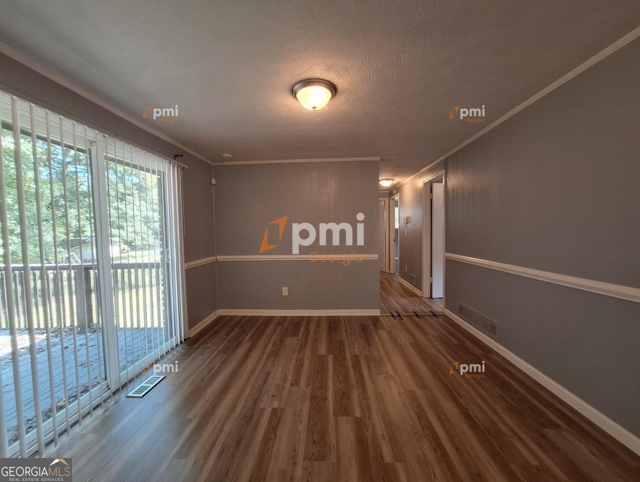 6139 Lullwater Drive - Photo 5 of 14