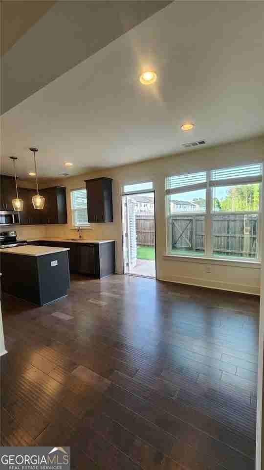 300 Auburn Valley Way - Photo 6 of 28