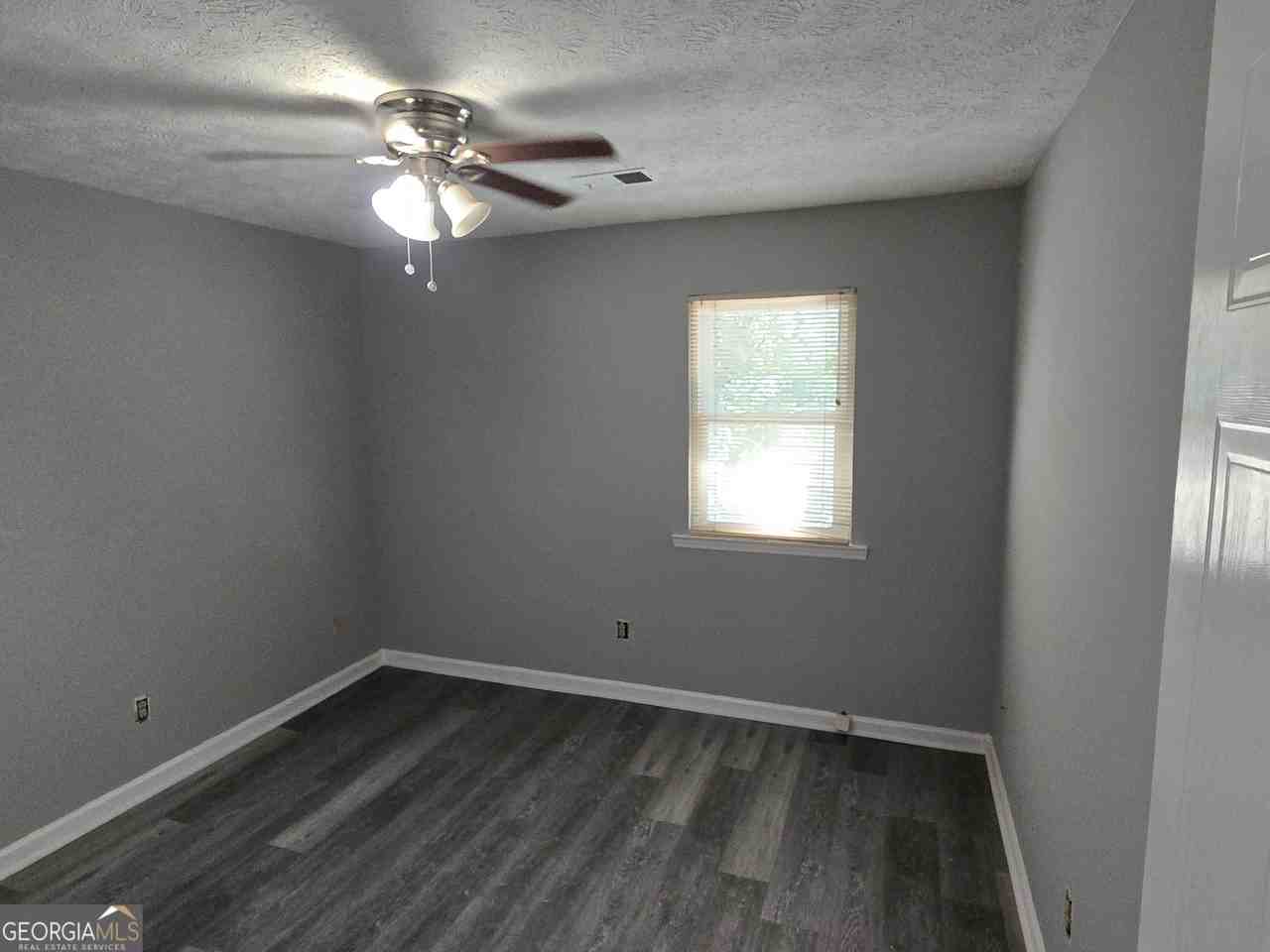 7610 Teton Court - Photo 5 of 13